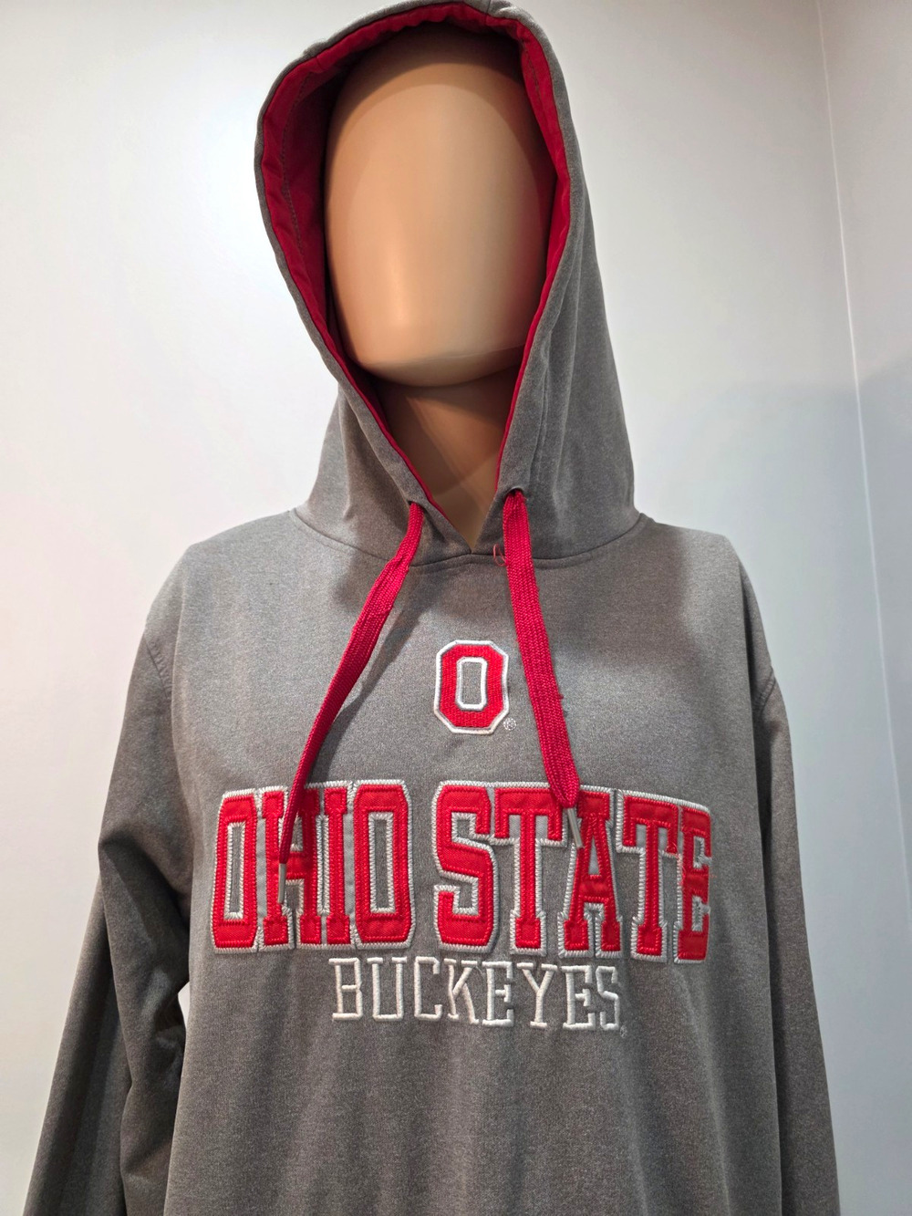 Ohio State Buckeyes Hoodie Mens Medium Gray Red Embroidered Pullover OSU